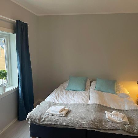 Romslig Leilighet Sentralt I Svolvaer Sentrum Exteriör bild